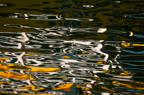 abstract weerspiegeling