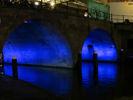 Onder de brug