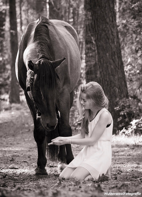 Beautiful bond between this girl and her horse