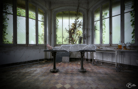 Abandoned morgue (selfie)