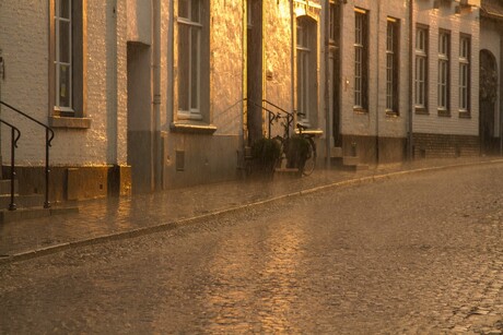 Avondzon en regen