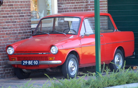 Een Daf 33