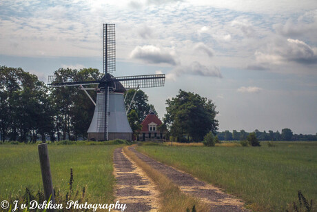 De Witte Olifant poldermolen