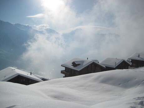 Zon over Riederalp (CH).jpg