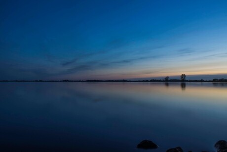 Sneekermeer in de avond