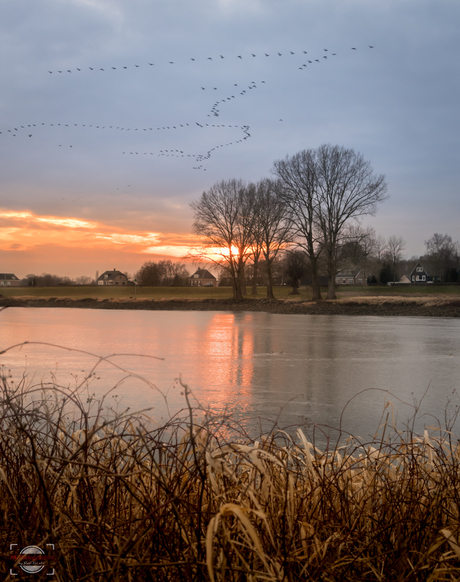 Avondstemming aan de IJssel