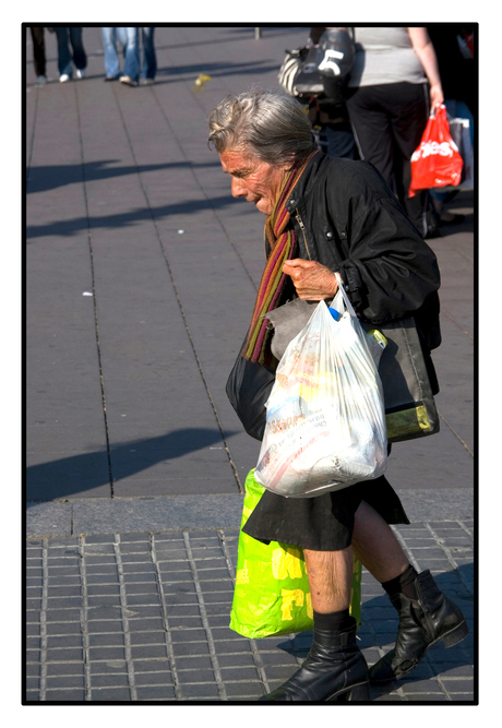 oud vrouwtje Barcelona