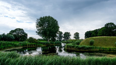 Slotgracht slot Loevestein