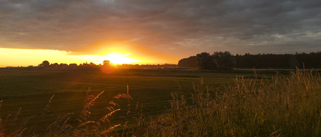 Zonsopkomst bij Veessen