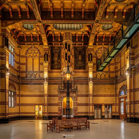 Majestueuze Stationshal van Hoofdstation Groningen.