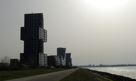 P1300354 Maassluis Het Balkon Laatste App gebouw uit de Steigers 6 mrt 2026