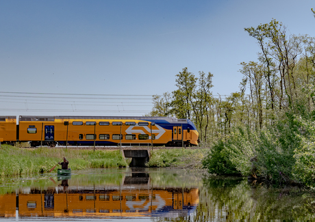 De Trein en de Kanovaarder