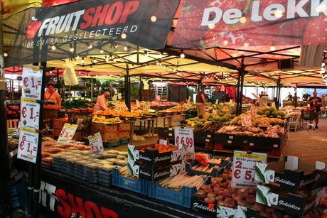 Groetenkraam op Markt in Middelburg