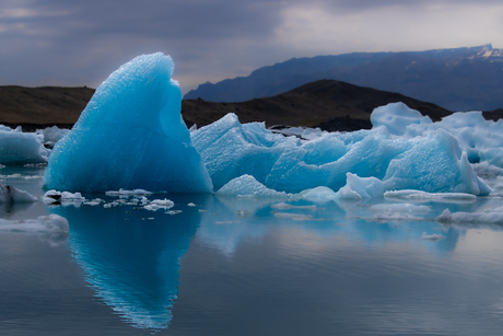 Ijs schotsen van de gletsjer
