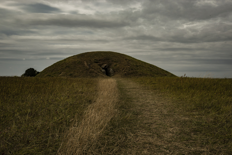 The beauty of the moody grave