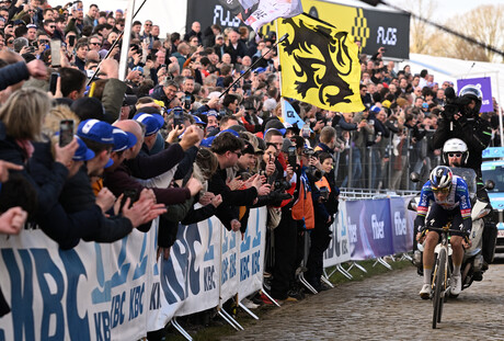Oog in oog met de wereldtop: De 110de Ronde van Vlaanderen (2026) 04
