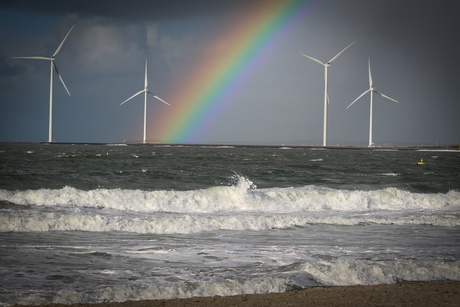 Regenboog aan zee!