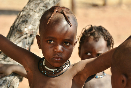 jeugd Himba bevolking