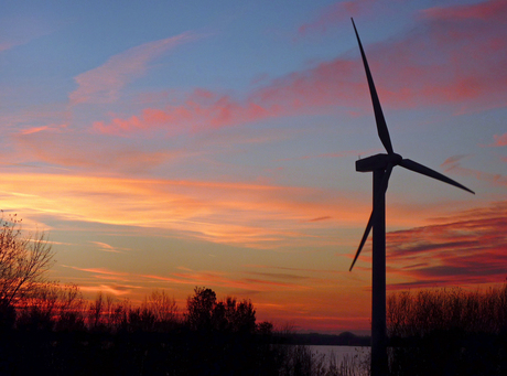 SUNLIGHT AND WIND ENERGY