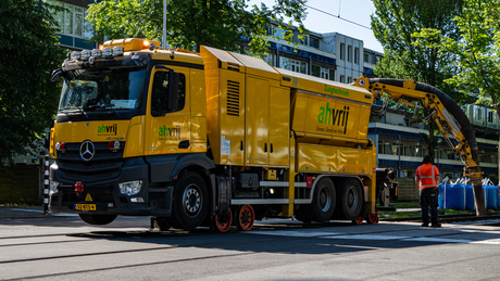 Mercedes Actros 3351
