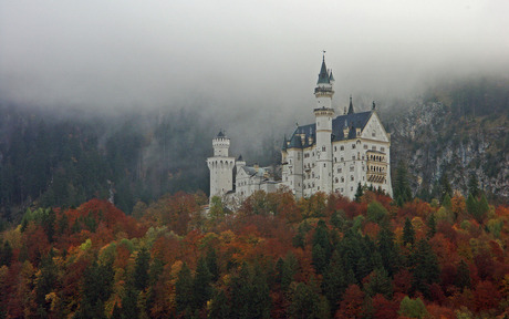 Neu-Schwanstein onder de mist