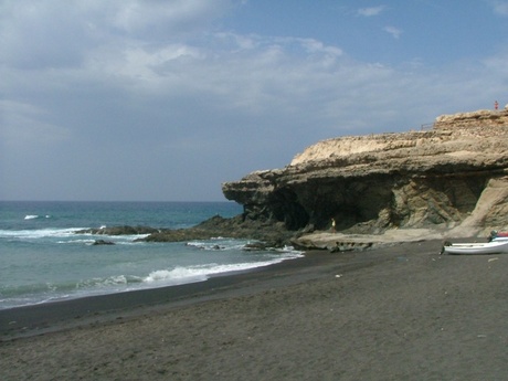Het strand van Puerto de la Pena.