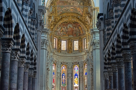Schip San Lorenzo church Genova