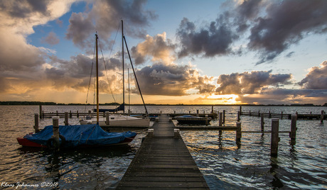 Zonsondergang bij het Oldambtmeer