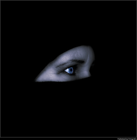 Blue eye in the dark