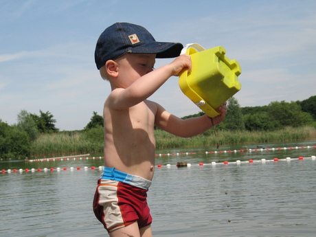 Spelen aan het water