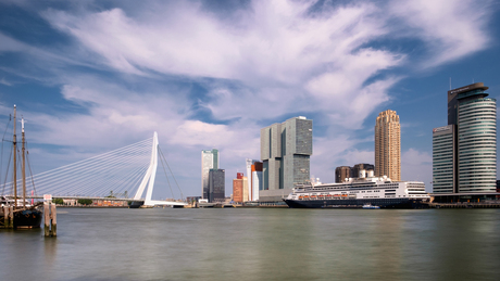 MS Rotterdam doet voor de laatste keer zijn thuishaven aan