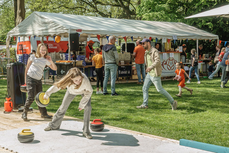 Even terug naar Koningsdag in Rossum.