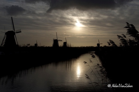 Molens Kinderdijk met zonsopkomst