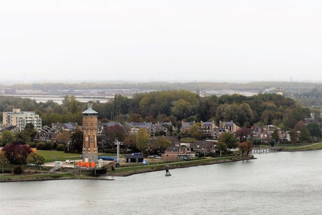 P1040607 Dordrecht van boven nr3 Watertoren Zwijndrecht 23okt 2018