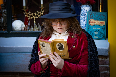 In Dickens’ Spiegel: Lezer én Personage