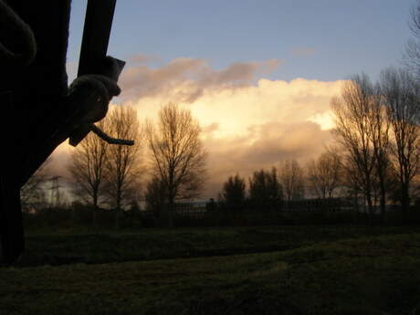 mooie lucht bij de weidemolen papendrecht