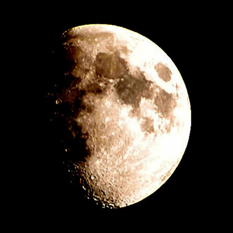 moon over Hoorn