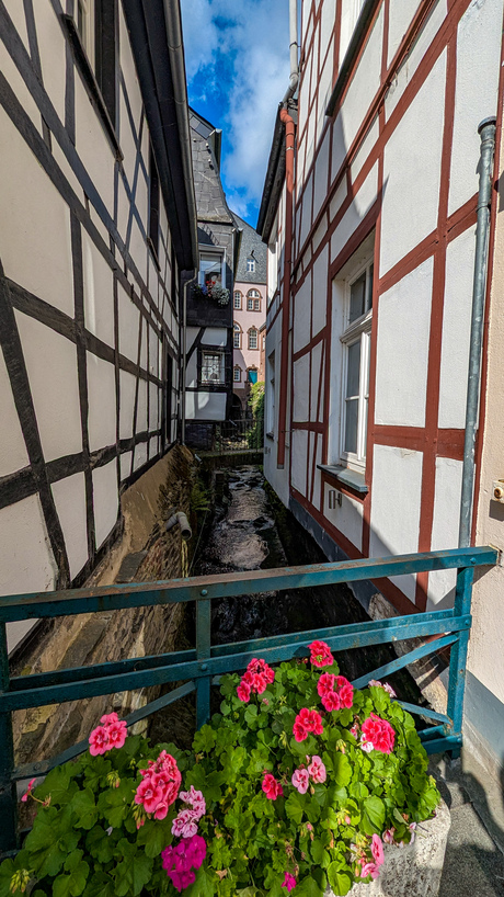 Mooie muren in Monschau 