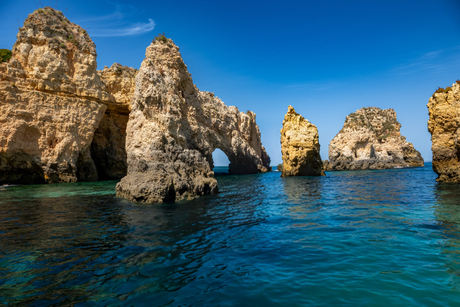 Rotsen in de Algarve