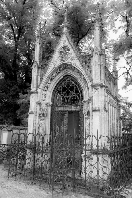 Chapelle funeraire en Chatillon sur Seine
