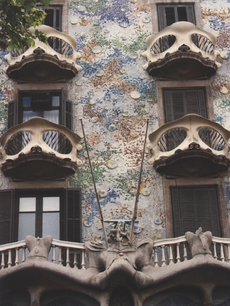 BARCELONA-GAUDI