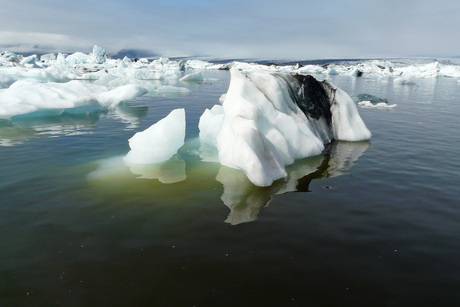 Het gletsjermeer Jökulsárlón op IJsland