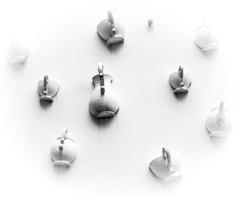 De ,muur van De Gekke Hoedenmaker