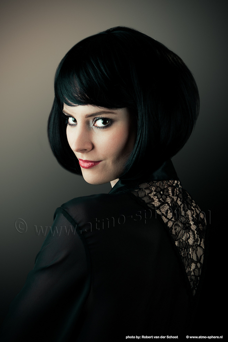 Natalja met koel groenig filmposter-effect