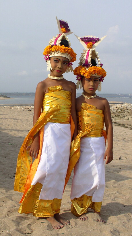 Balinese dames