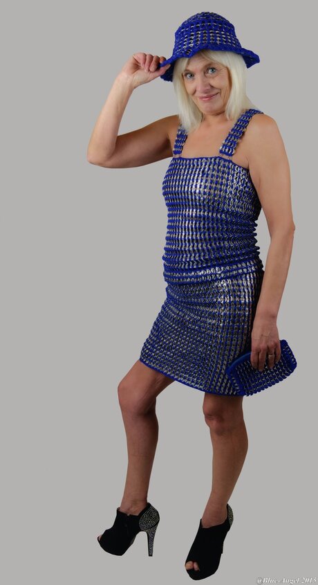 kleedje van cola lipjes Blue-Angel