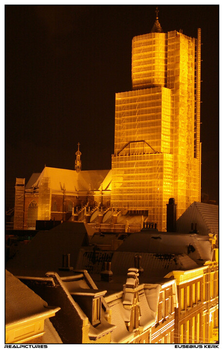 Eusebiuskerk in de steigers