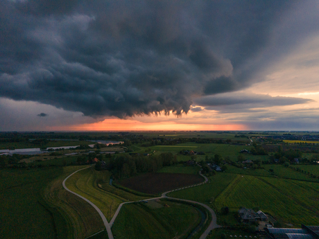 Scud clouds boven Zwolle
