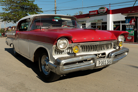 Classic Cuban car in Vinales