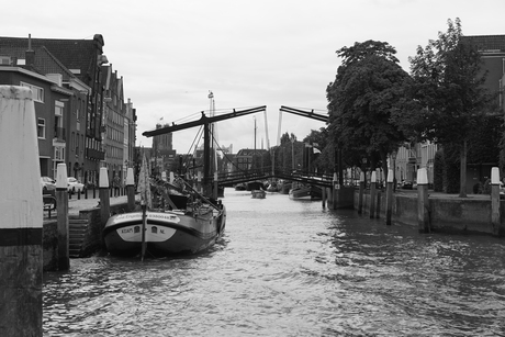 Dordrecht haven ingang.